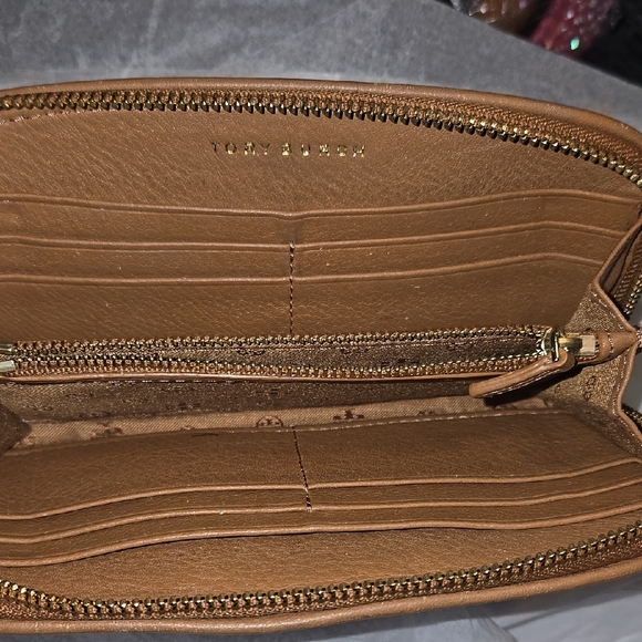 Tory Burch Brown Leather Wallet - Picture 13 of 16
